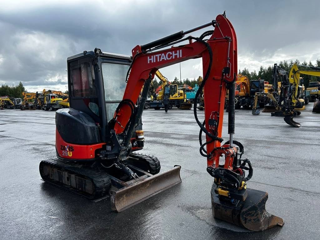 20250920032320522.jpg Hitachi zx 29 U-3 clr + Engcon – Image 1