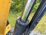 Caterpillar 302.5C avec 3 godets – Image 2