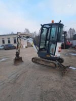 Bobcat E20 + 3 godets – Image 3