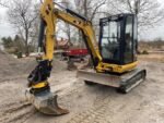 Caterpillar 302.7D avec accessoire + Remorque – Image 3