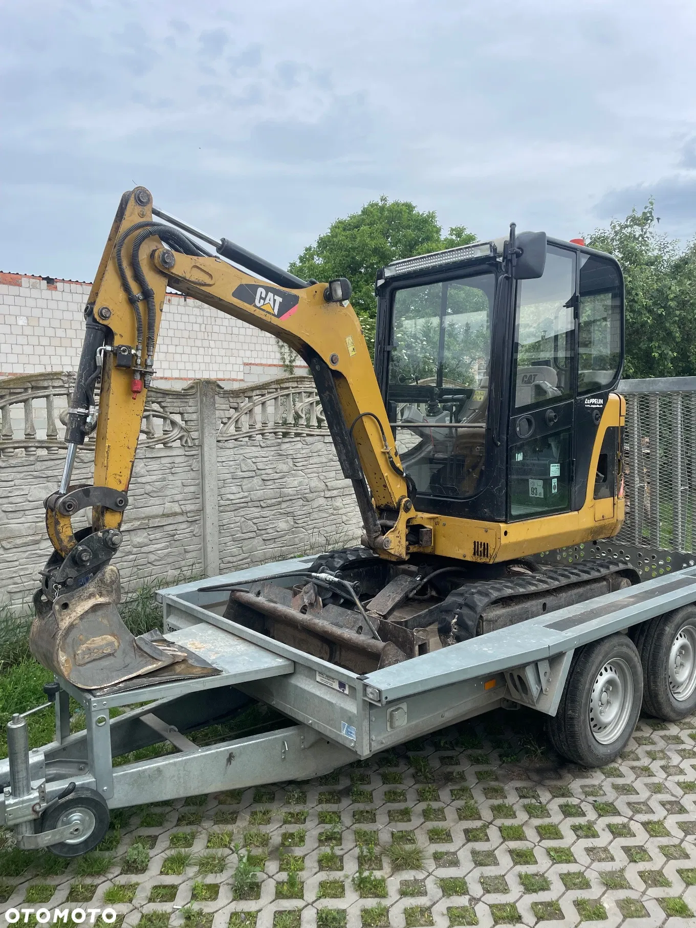 images1920x0q80.webp Caterpillar 301.8C – Remorque – Image 1